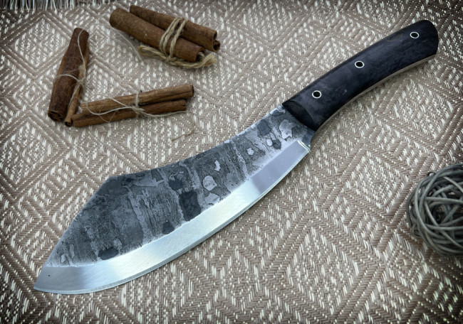 Тяпка "Старка-2", цельнометаллическая, клинок кованая сталь Х12МФ, рукоять накладки стабилизированная карельская береза черного цвета Тяпка "Старка-2", цельнометаллическая, клинок кованая сталь Х12МФ, рукоять накладки стабилизированная карельская береза черного цвета
