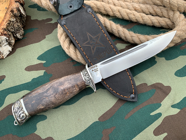 Нож "Смерш", клинок сталь K340 след ковки, рукоять стабилизированная карельская береза коричневого цвета, литье мельхиор Нож "Смерш", клинок сталь K340 след ковки, рукоять стабилизированная карельская береза коричневого цвета, литье мельхиор