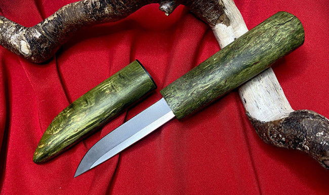 Нож "Манси", клинок сталь K340, рукоять и ножны стабилизированная карельская береза зеленого цвета Нож "Манси", клинок сталь K340, рукоять и ножны стабилизированная карельская береза зеленого цвета