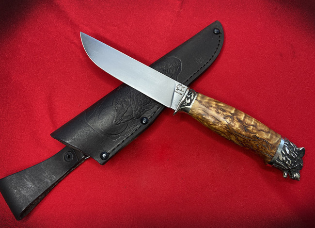 Нож "Сокол", клинок сталь K340, рукоять карельская береза, литье мельхиор Нож "Сокол", клинок сталь K340, рукоять карельская береза, литье мельхиор