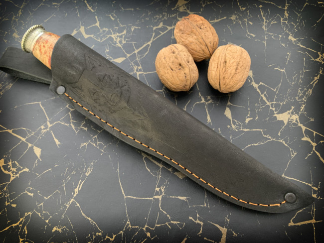 Нож финка "Северянка", клинок сталь K340, стабилизированный кап клена красно-оранжевого цвета, литье мельхиор Нож финка "Северянка", клинок сталь K340, стабилизированный кап клена красно-оранжевого цвета, литье мельхиор