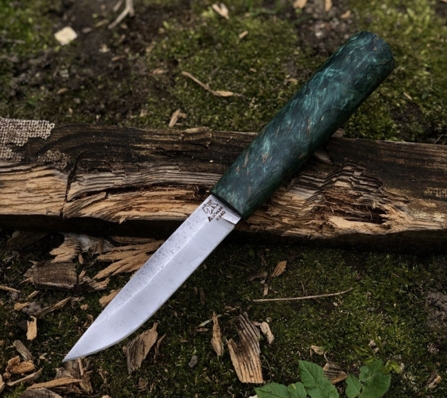 Нож "Манси", клинок сталь K340, рукоять стабилизированная карельская береза зеленого цвета Нож "Манси", клинок сталь K340, рукоять стабилизированная карельская береза зеленого цвета