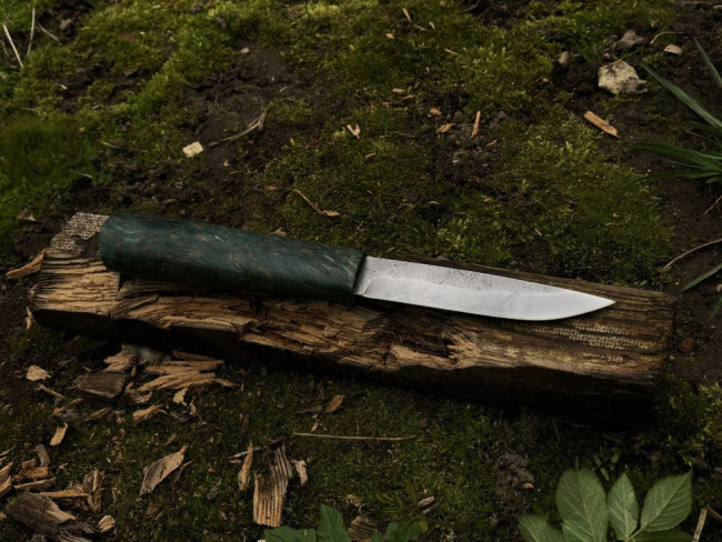 Нож "Манси", клинок сталь K340, рукоять стабилизированная карельская береза зеленого цвета Нож "Манси", клинок сталь K340, рукоять стабилизированная карельская береза зеленого цвета