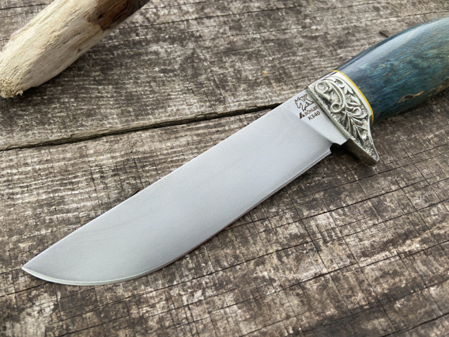 Нож "Сокол" ,клинок сталь Bohler K340, рукоять стабилизированная карельская береза зеленого цвета Нож "Сокол" ,клинок сталь Bohler K340, рукоять стабилизированная карельская береза зеленого цвета