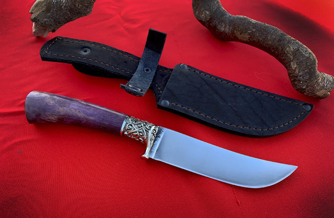 Нож "Пчак малый №4", клинок сталь K340, рукоять стабилизированная карельская береза фиолетового оттенка, литье художественное мельхиор