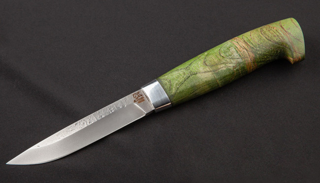 Нож финка "Lappi" (Лаппи), клинок сталь K340, след ковки, рукоять стабилизированная карельская береза зеленого цвета Нож финка "Lappi" (Лаппи), клинок сталь K340, след ковки, рукоять стабилизированная карельская береза зеленого цвета